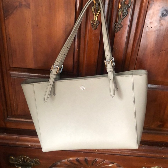 Tory Burch Robinson Leather Tote - Picture 2 of 4